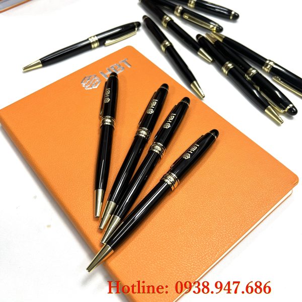 bút ký HBT
